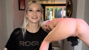 Blowjob on delivery, dad's not home, but my bubble butt🍑's got tips Blowjob on delivery, dad's not home, but my bubble butt🍑's got tips