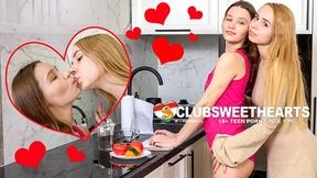 Morning wood feast: Annastejsa Cherry & Kitty Doll88's filthy ClubSweethearts' breakfast bash