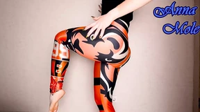 Ass&#x1F351;-Spanking Spandex MILF in Leggings