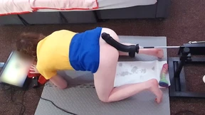 Lisa's Huge Anal&#x1F44C; Dildos on the Machine