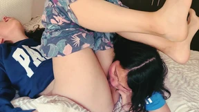Slurping lesbian sapphics finger their succulent cunts