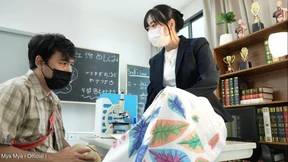 English Subtitled: Principal Seduces弱势Guy In Explicit Session English Subtitled: Principal Seduces弱势Guy In Explicit Session