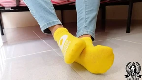 Totally Drenched Stinky Toes Get Fingered to the Core