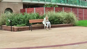 Blonde ankle broken - Help arriving too late for comfort