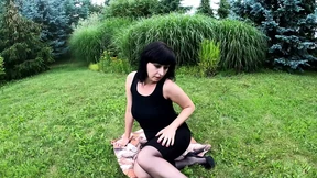 Blowjobs, fingering👉, and dildoing in the garden followed by a finale on the balcony Blowjobs, fingering👉, and dildoing in the garden followed by a finale on the balcony