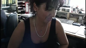 CEO gets slammed by angry parking attendants for being so greedy and nasty CEO gets slammed by angry parking attendants for being so greedy and nasty