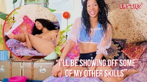 Sexy Flexible Brit Shakes That Glass Dildo