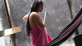 Hot Neighbor Sucks Stranger Before hubby's Arrival, Get Paid