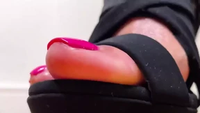 MILF Toe Taps in Black High Heels MILF Toe Taps in Black High Heels