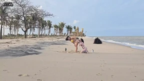 TWO HOT LESBIANS ATTHE BEACH GETTED LOST TO TWO GRAND DICKS