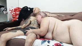 I came to my stepmom and she sucks my dick