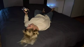 Blonde babe's steamy solo sesh: moaning climax🚀, wet pussy🌮️, and epic orgies! Blonde babe's steamy solo sesh: moaning climax🚀, wet pussy🌮️, and epic orgies!