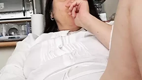 Ma's cunny gets played with by her son while she masturbates on couch