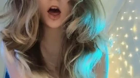 I suck all the juices out of the dildo I suck all the juices out of the dildo