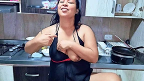  Horny&#x1F975; StepMom Squirting Orgasm&#x1F4A6; In Kitchen For My StepSon