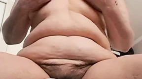 Woman Masturbates Her Vagina&#x270C; At Bed's Edge