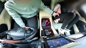 Affair SEX in the car while waiting for the timing to bring in the car while shooting the married woman who came to the gym with her husband Affair SEX in the car while waiting for the timing to bring in the car while shooting the married woman who came to the gym with her husband