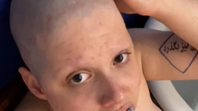 Hairless Slut Adama Daat Does Amateur Fetish Head & Brow Shaving