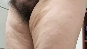 Milf likes to have her hairy pussy recorded