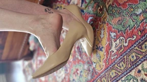 Sexy older woman feet in heels teasing with her toes & soles