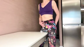 The Hottest Table Rubbing and Wet Pussy Orgasm