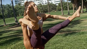 Amateur Brazilian MILF Stretching Outside Before Hardcore Mouth Fucking Amateur Brazilian MILF Stretching Outside Before Hardcore Mouth Fucking