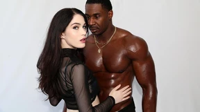Evelyn Claire Wants BBC In Her Pussy Evelyn Claire Wants BBC In Her Pussy