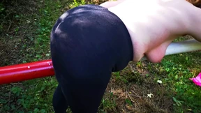 Sit on the barrier to slap your naked tits