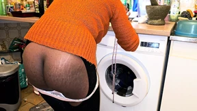 Bare buttocks in the kitchen