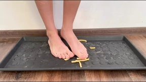 My feet are trampling on the food My feet are trampling on the food