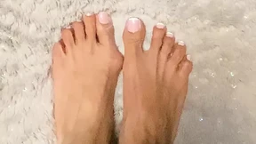 Sexy Legs with Tiny Feet with long toes in sexy high heels