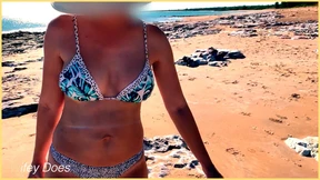 Wifey Gets Wet Tits Down For Beach Voyeurs: 'Dare Me, I Dare You'