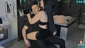 Blue Eyed MILF Moaning and Squirting a Lot