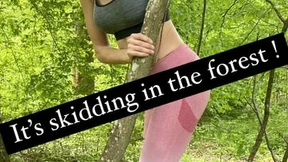 POV man blowjob then fuck in the middle of the forest without protection to finish she swallows all the sperm! POV man blowjob then fuck in the middle of the forest without protection to finish she swallows all the sperm!