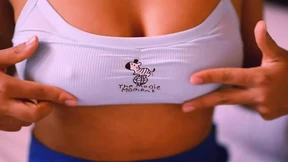The best friend seduces her colleague's boyfriend and fucks him in his room while she is at a photo shoot The best friend seduces her colleague's boyfriend and fucks him in his room while she is at a photo shoot