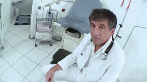 Perverted sex games in the doctor's office
