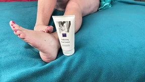 Mrs Mature Feet get her foot boy to moisturise her sexy feet