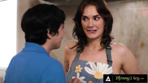 MOMMY'S BOY - MILF Siri Dahl Caught Naked In The Kitchen! Stepson Banged Her Hard! SPANISH SUBTITLES