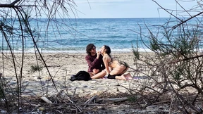Beach sex between two passionate lovers - Squirt at min740 and 1325 - - Video shot with my new telephoto lens Beach sex between two passionate lovers - Squirt at min740 and 1325 - - Video shot with my new telephoto lens