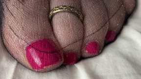 Mrs Mature Feet allows her foot boy to massage her toes as well as smell her feet Mrs Mature Feet allows her foot boy to massage her toes as well as smell her feet