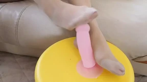 MILF Foot Job with Pantyhose on MILF Foot Job with Pantyhose on