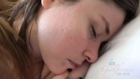 Teen Threesome in Hotel Teen Threesome in Hotel