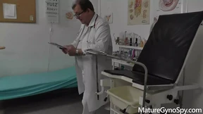 Mature Gyno Secret- Gyno doctor records his mature female patient on a cam Mature Gyno Secret- Gyno doctor records his mature female patient on a cam