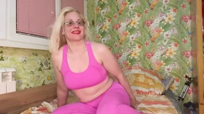 Single stepmom seduces her stepson to be her man