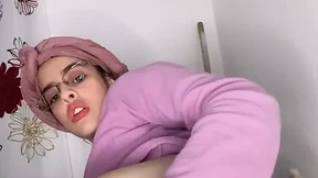 Arab farts a lot with ass wide open