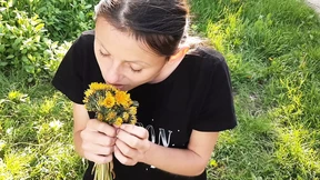 I gave my neighbor flowers, and she thanked me with cunnilingus - Lesbian-candys I gave my neighbor flowers, and she thanked me with cunnilingus - Lesbian-candys
