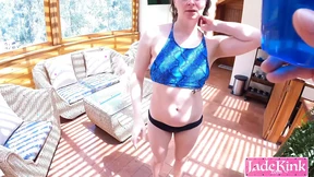 Amateur horny girlfriend sucking boyfriend big dick in public sauna