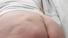 The stepmother's pussy is fat and hairy