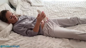 MILF with Magic Wand MILF with Magic Wand