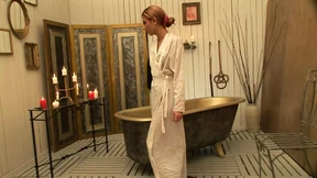 Under the lash he spank her in bath after fucking